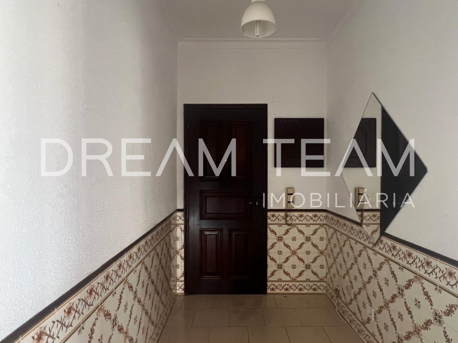 Apartamento T2 / Arrendamento / Setúbal