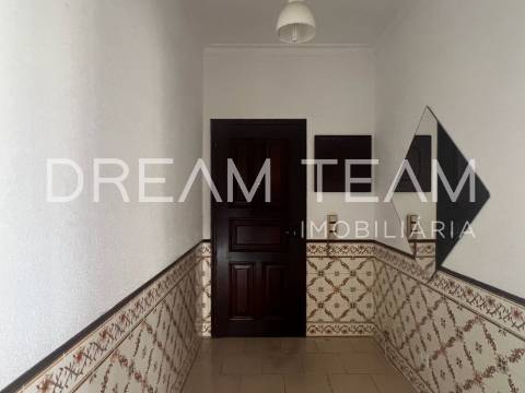 Apartamento T2 / Arrendamento / Setúbal