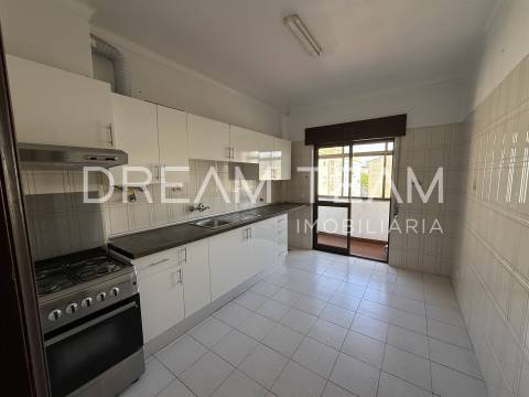 Apartamento T2 / Arrendamento / Setúbal