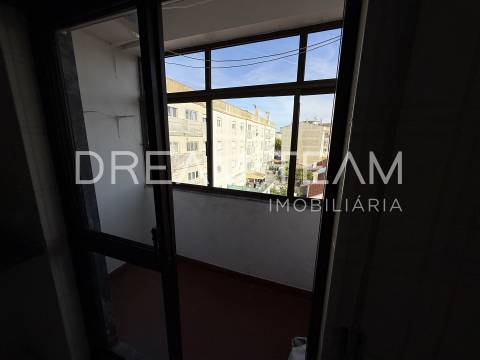 Apartamento T2 / Arrendamento / Setúbal
