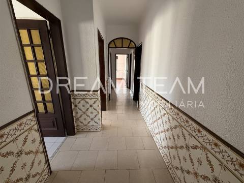 Apartamento T2 / Arrendamento / Setúbal