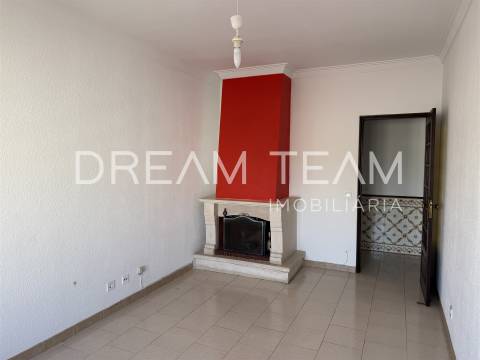 Apartamento T2 / Arrendamento / Setúbal