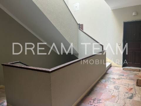 Apartamento T2 / Arrendamento / Setúbal