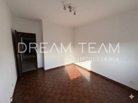 Apartamento T2 / Arrendamento / Setúbal