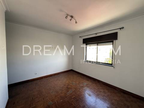 Apartamento T2 / Arrendamento / Setúbal
