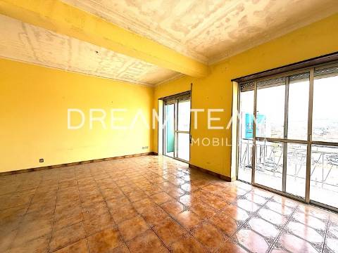 Apartamento T4 Pcta. Olga Morais Sarmento - Setúbal