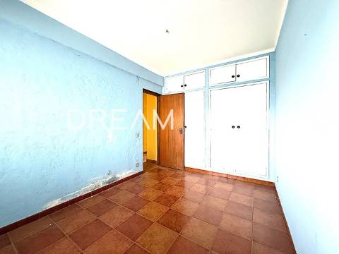 Apartamento T4 Pcta. Olga Morais Sarmento - Setúbal