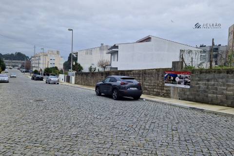 Lote de Terreno - Porto, Maia