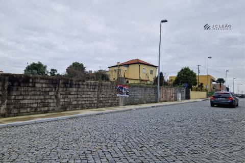 Lote de Terreno - Porto, Maia