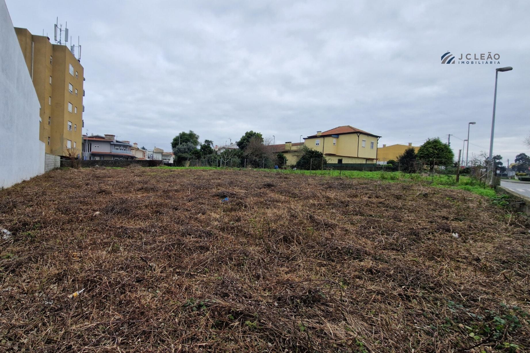 Lote de Terreno - Porto, Maia