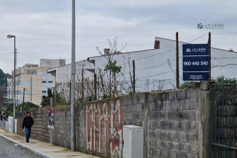 Lote de Terreno - Porto, Maia