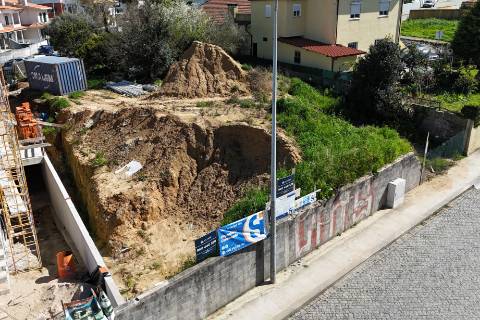 Lote de Terreno - Porto, Maia