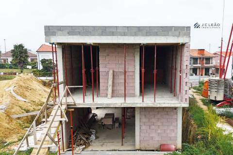 Moradia Geminada T3+1