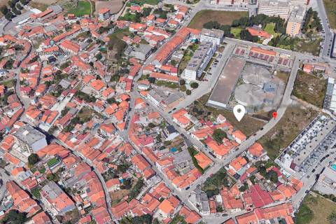 Lote de Terreno em Pedrouços para construção de 2 moradias