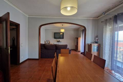 Andar moradia independente duplex  T5