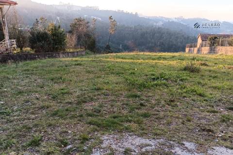 Terreno com viabilidade construção - Crestuma, Porto