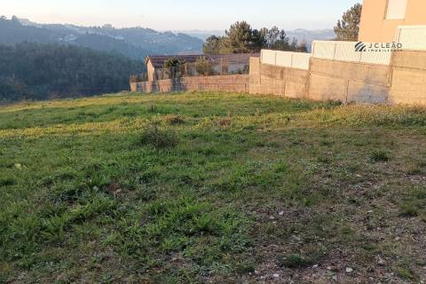 Terreno com viabilidade construção - Crestuma, Porto