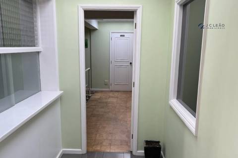 Escritório com 293 m2 em Vilar de Andorinho