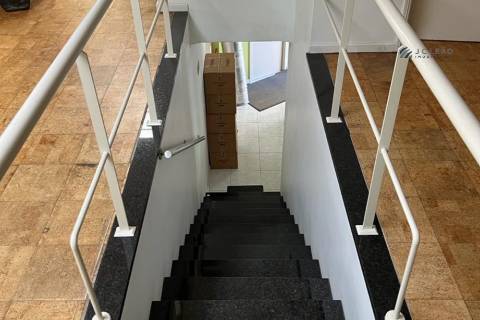 Escritório com 293 m2 em Vilar de Andorinho