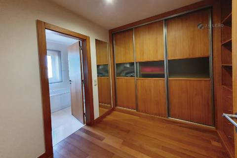 Moradia Geminada T4 - Matosinhos, Porto