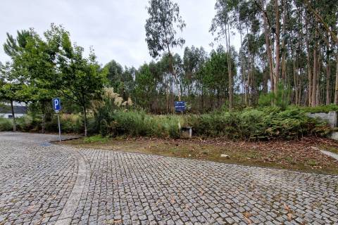 Lote de terreno em Monte Gentil