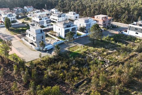 Lote de terreno em Monte Gentil