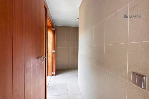 Moradia T4 com piscina