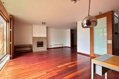 Moradia T4 com piscina