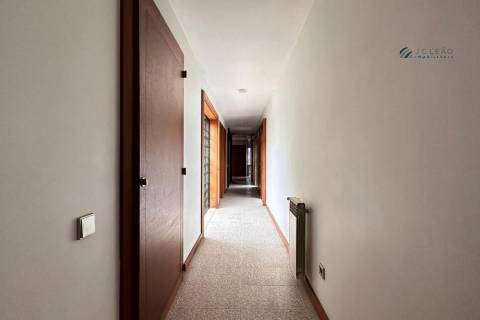 Moradia T4 com piscina