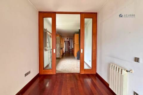 Moradia T4 com piscina