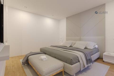 Moradia T3 com 3 frentes, em Labruge