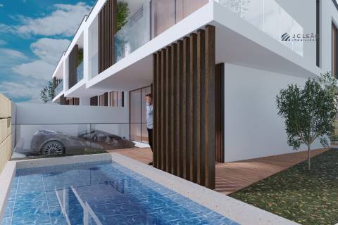 Moradia T3 com 3 frentes, em Labruge