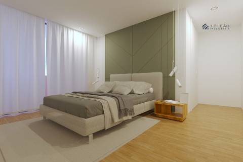 Moradia T3 com 3 frentes, em Labruge