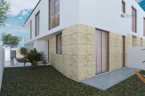 Moradia T3 com 2 frentes, em Labruge