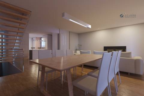 Moradia T3 com 2 frentes, em Labruge