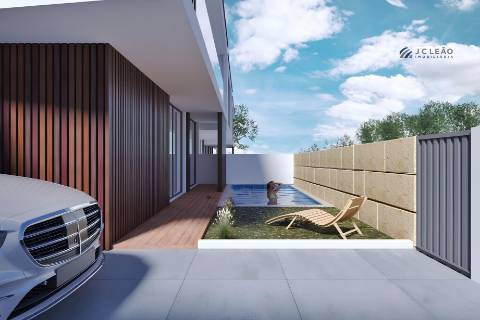 Moradia T3 com 2 frentes, em Labruge