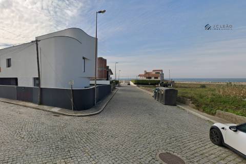 Lote de Terreno Urbano em Lavra, Matosinhos