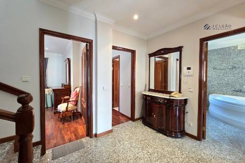 Moradia T5 na Senhora da Hora