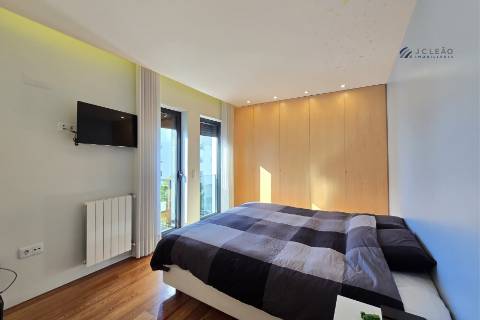 Apartamento T3 com vista mar