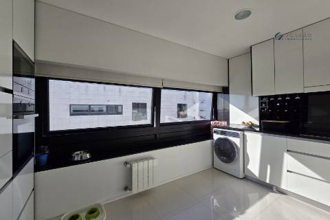 Apartamento T3 com vista mar