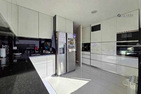 Apartamento T3 com vista mar