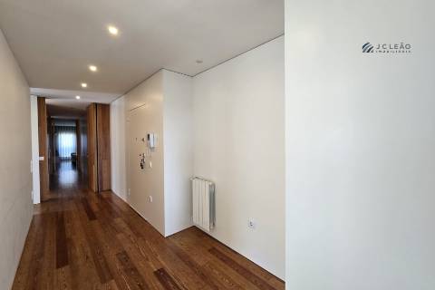 Apartamento T3 com vista mar