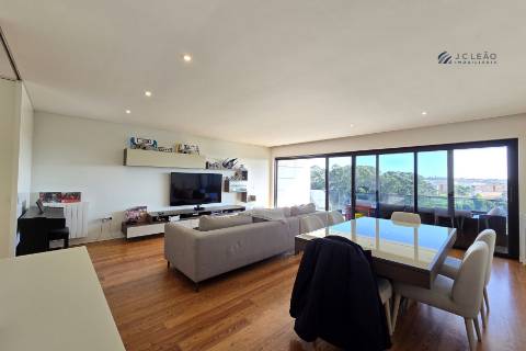 Apartamento T3 com vista mar