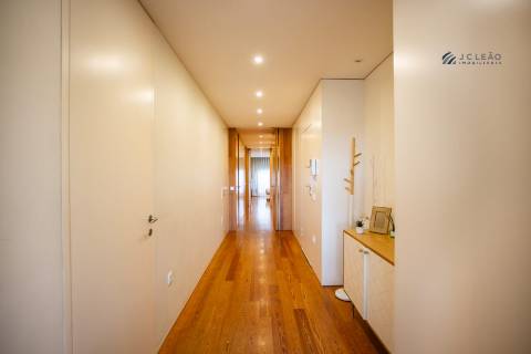 Apartamento T3 com vista mar