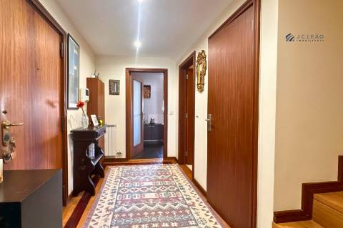 Apartamento T3 Duplex em Lavra