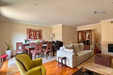 Apartamento T3 Duplex em Lavra