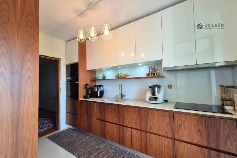 Apartamento T2 em Condomínio Fechado em  Moreira da Maia