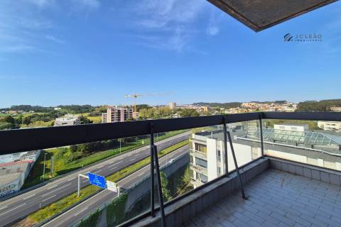 Apartamento T2 em Condomínio Fechado em  Moreira da Maia