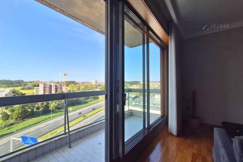 Apartamento T2 em Condomínio Fechado em  Moreira da Maia