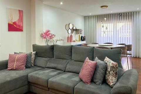 Apartamento T3 em Condomínio Fechado com Piscina